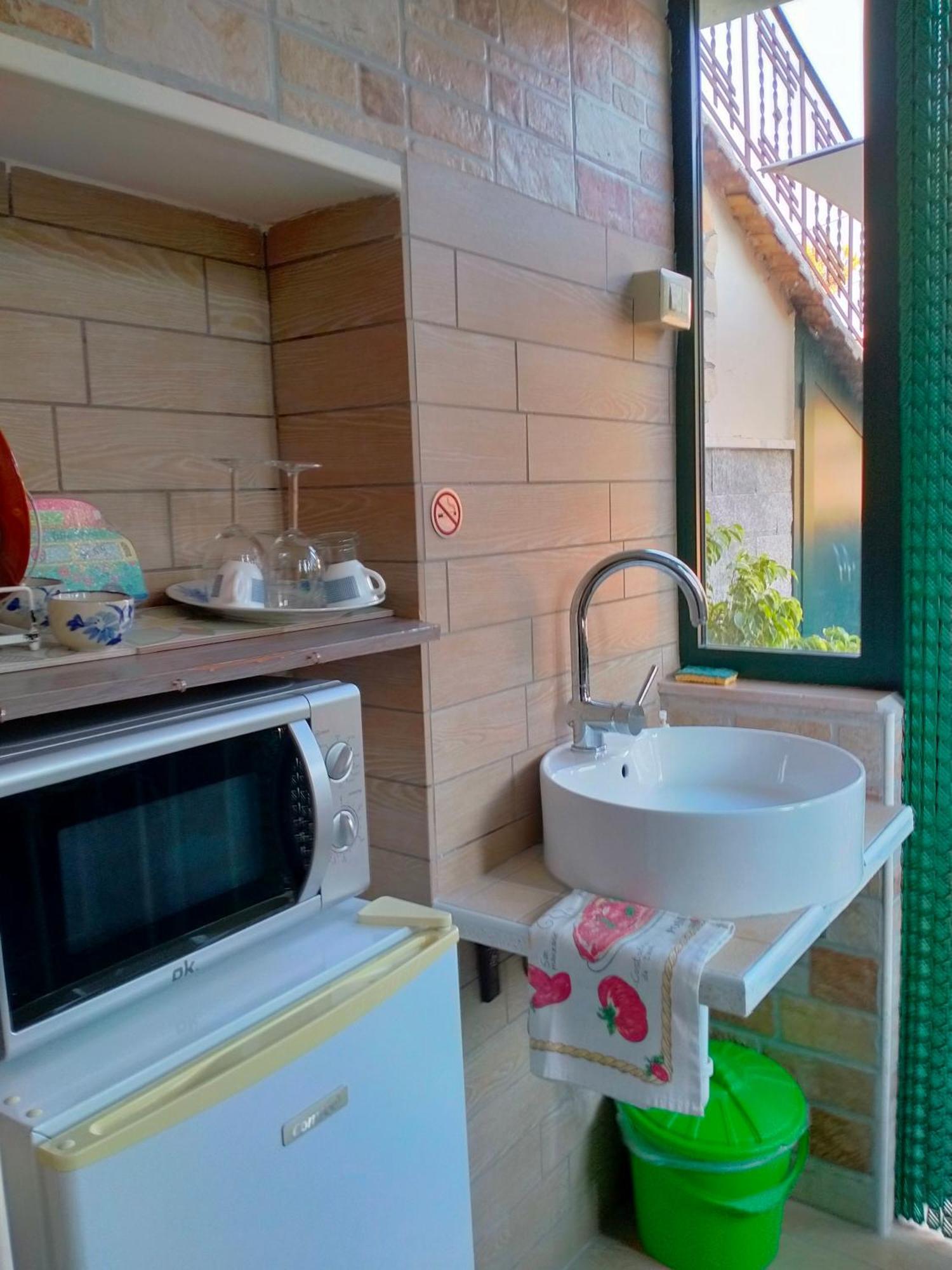 Domus Annae B&B Помпей Екстериор снимка